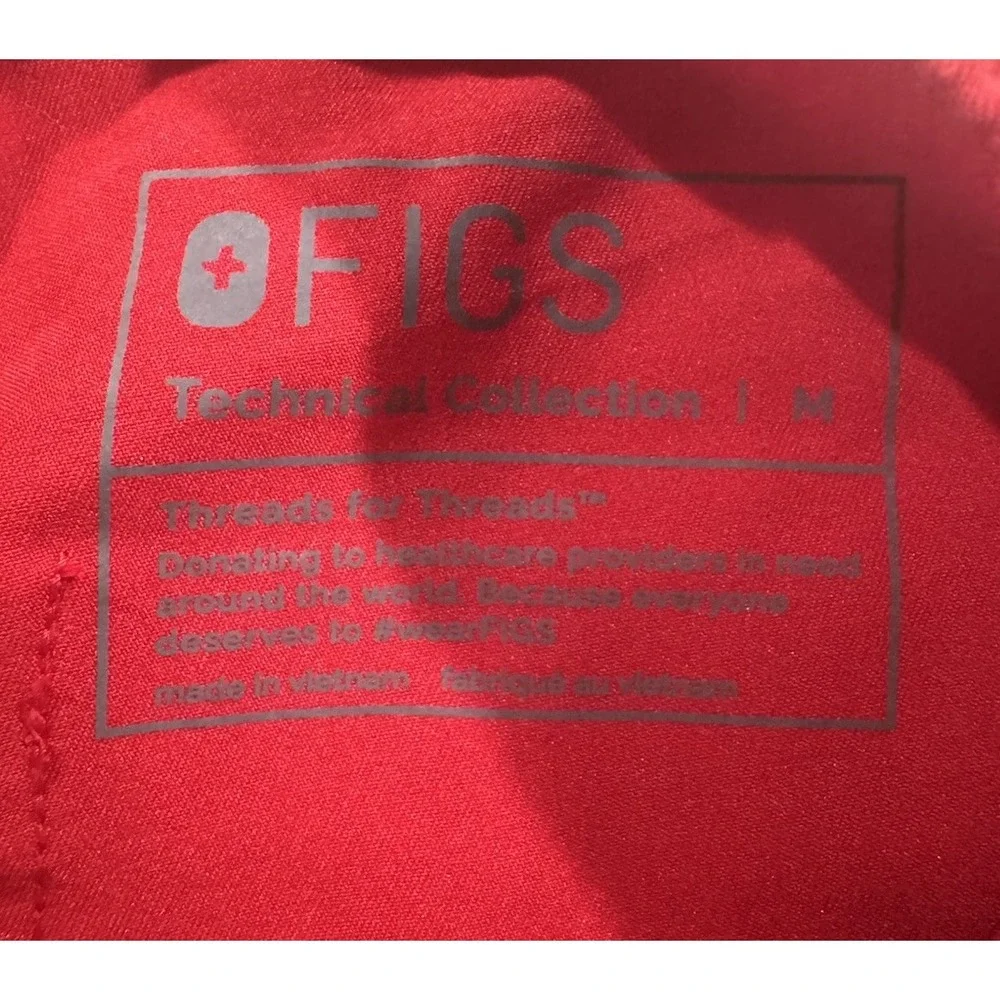 FIGS Cairo Cargo Scrub Pants Mens Medium Red Stretch Straight Leg M21SW2052